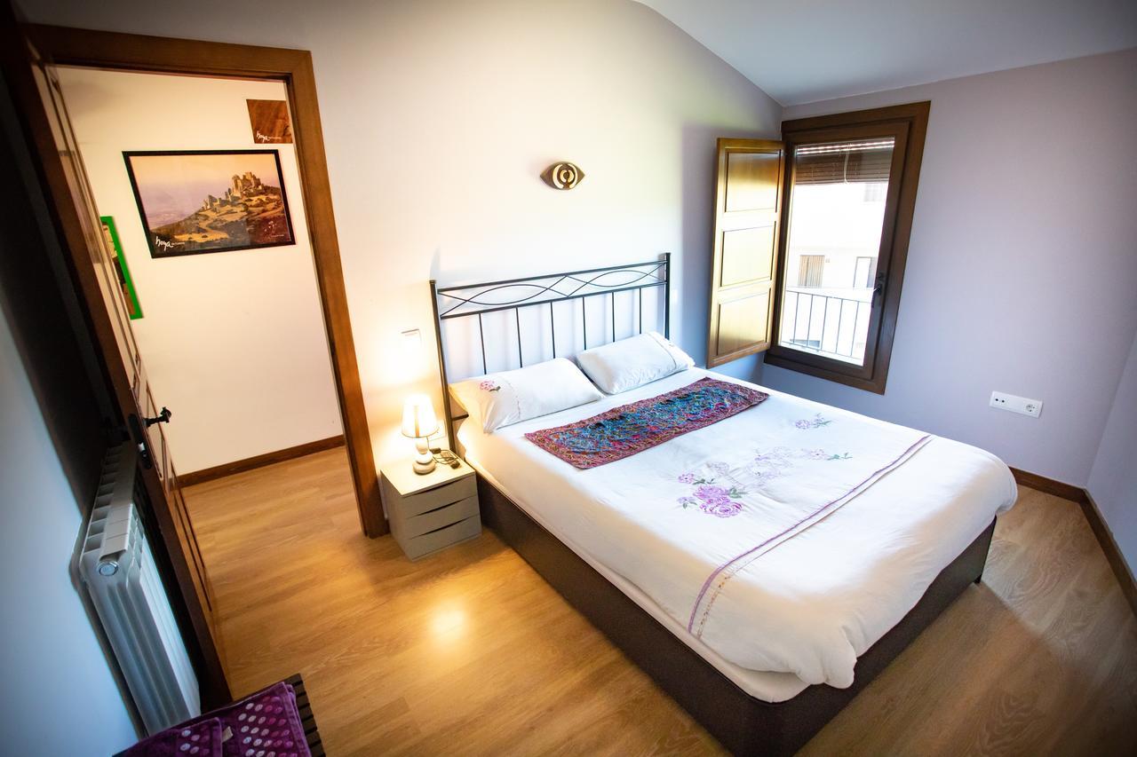 Apartamentos Turisticos Mallos De Huesca Ayerbe Exterior foto