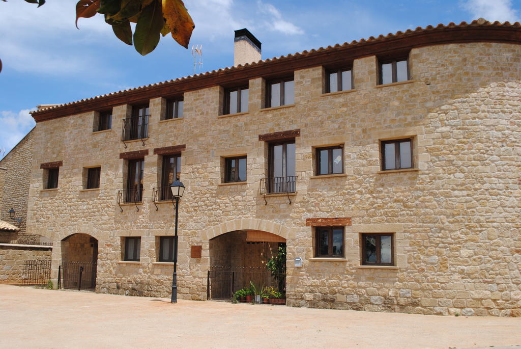 Apartamentos Turisticos Mallos De Huesca Ayerbe Exterior foto